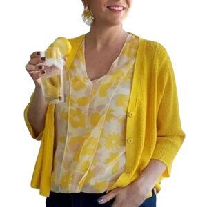 Cabi Front Porch Top Size Medium Floral V Neck Sleeveless Yellow White 5726 NEW